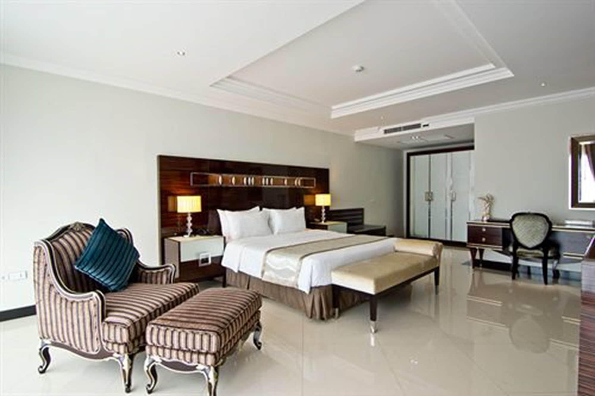 Lk Royal Wing Hotel Pattaya Buitenkant foto